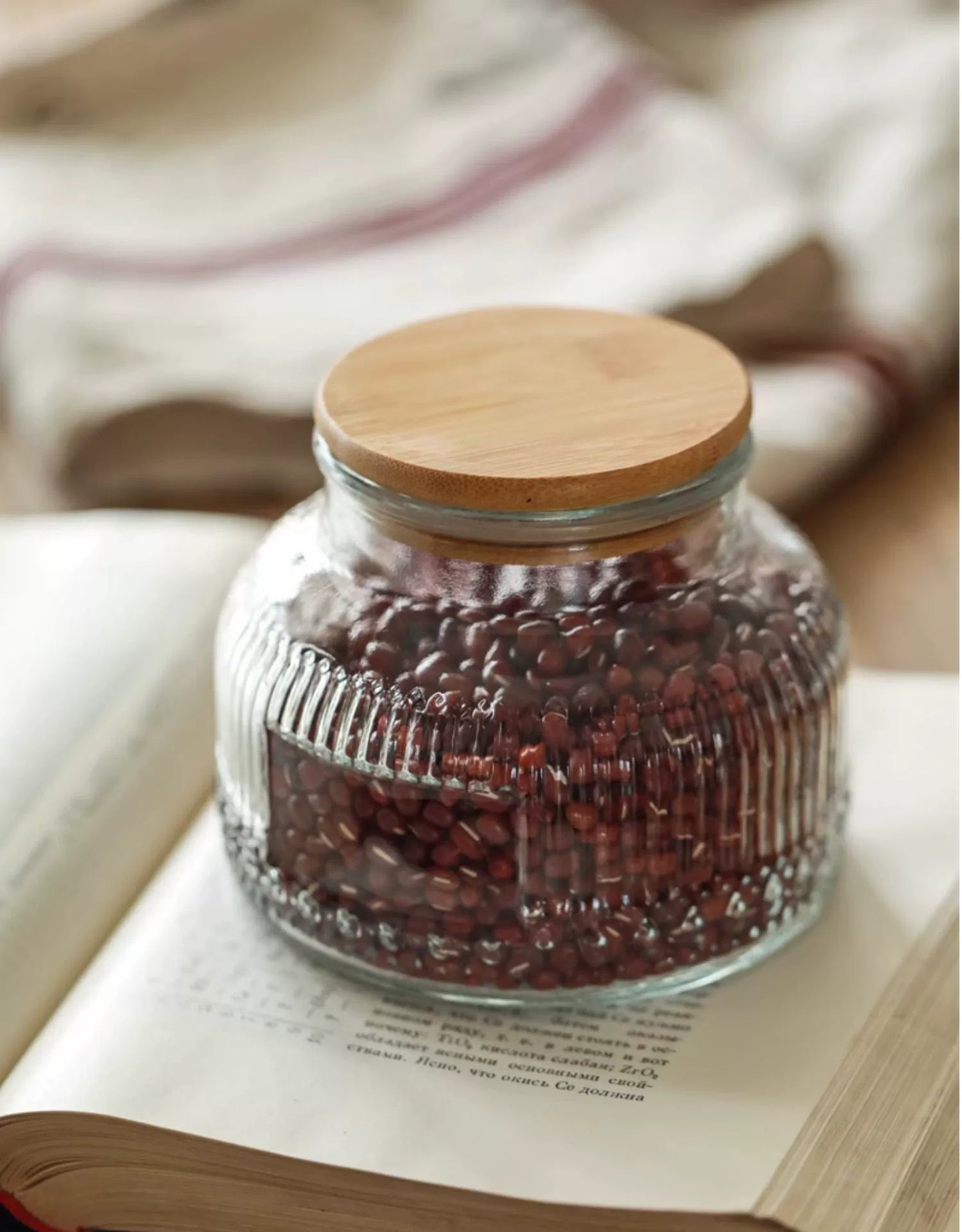 Retro American Carved Wooden Lid Sealed Glass Jar