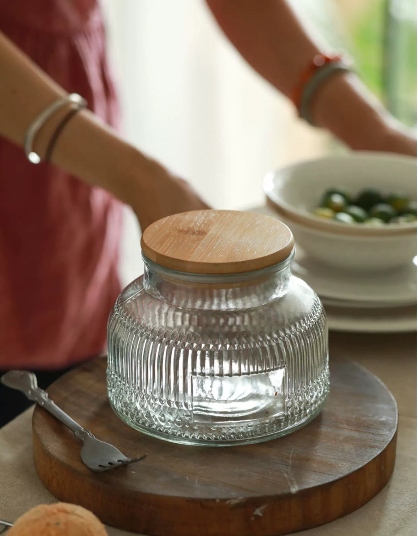 Retro American Carved Wooden Lid Sealed Glass Jar