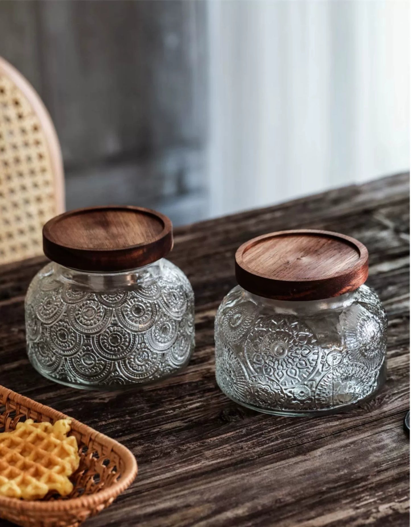 Retro American Carved Wooden Lid Sealed Glass Jar