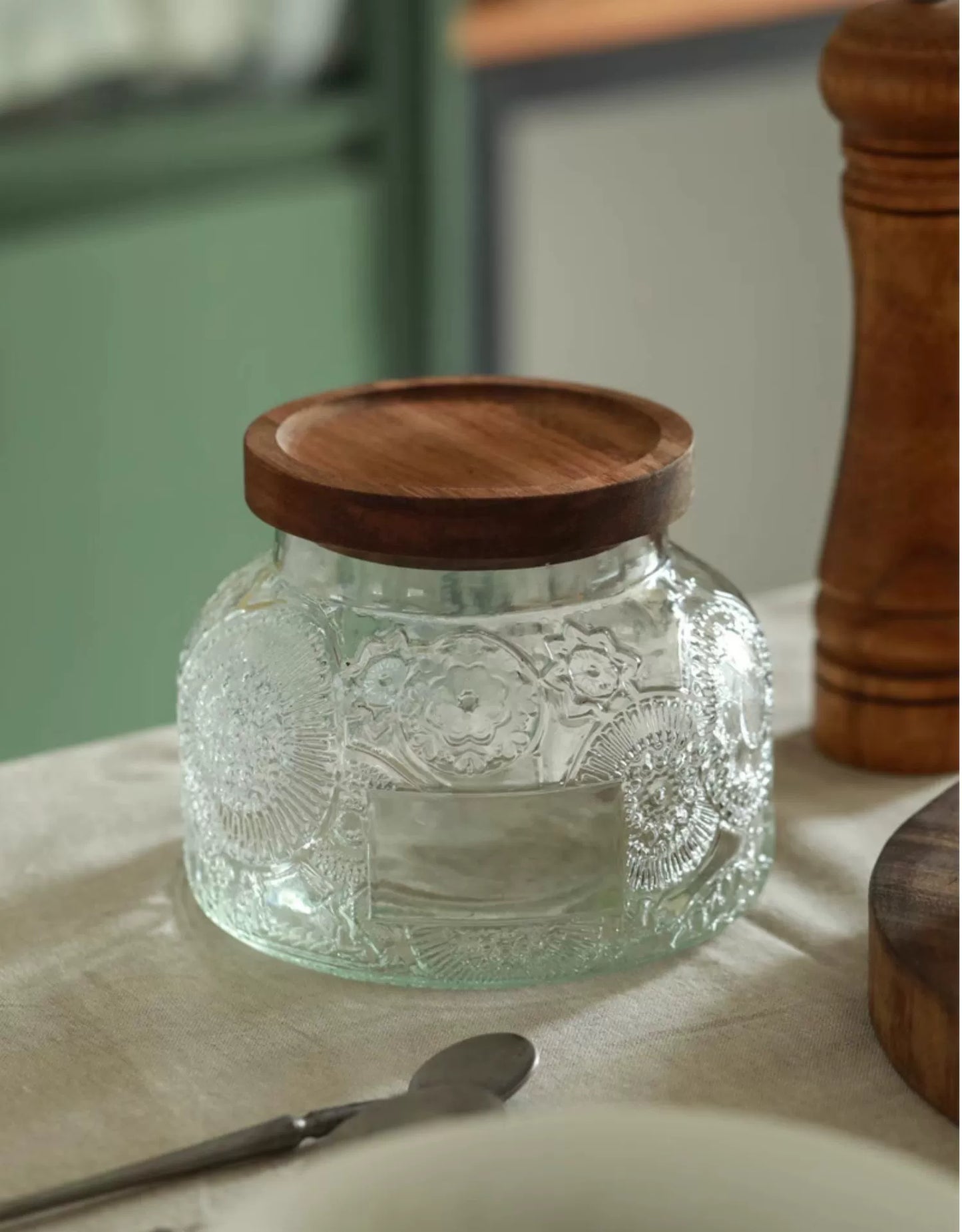 Retro American Carved Wooden Lid Sealed Glass Jar