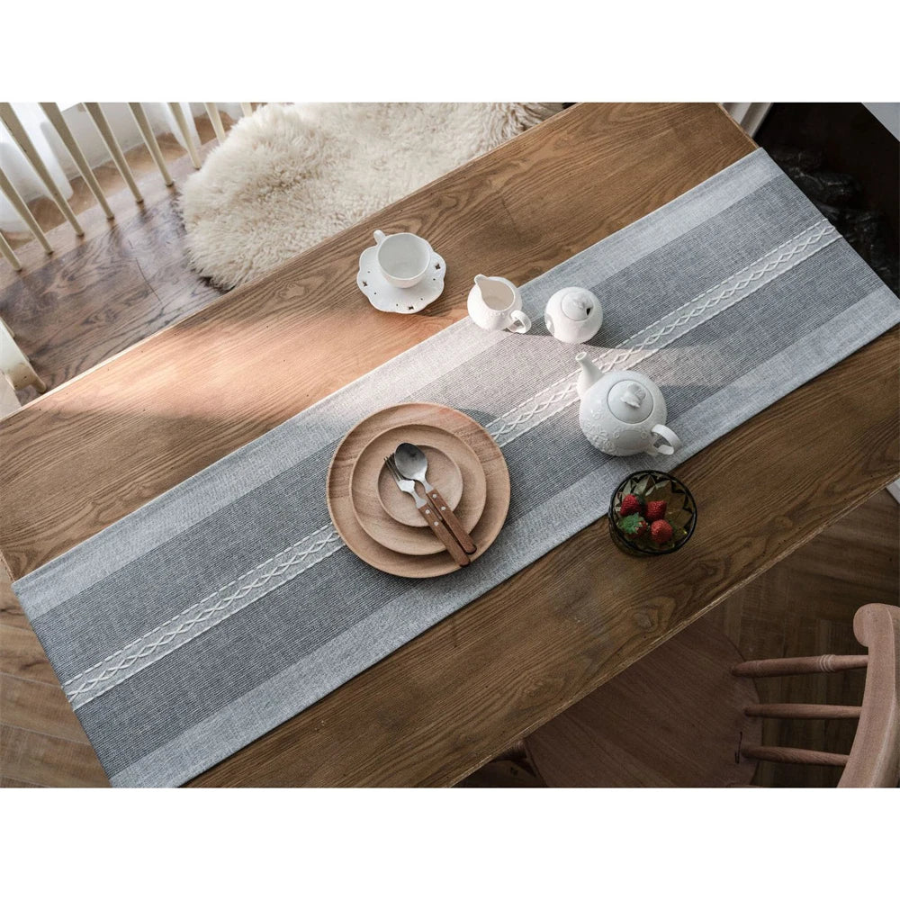 Green Nordic Jacquard Geometric Table Runner