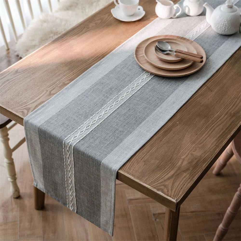Green Nordic Jacquard Geometric Table Runner