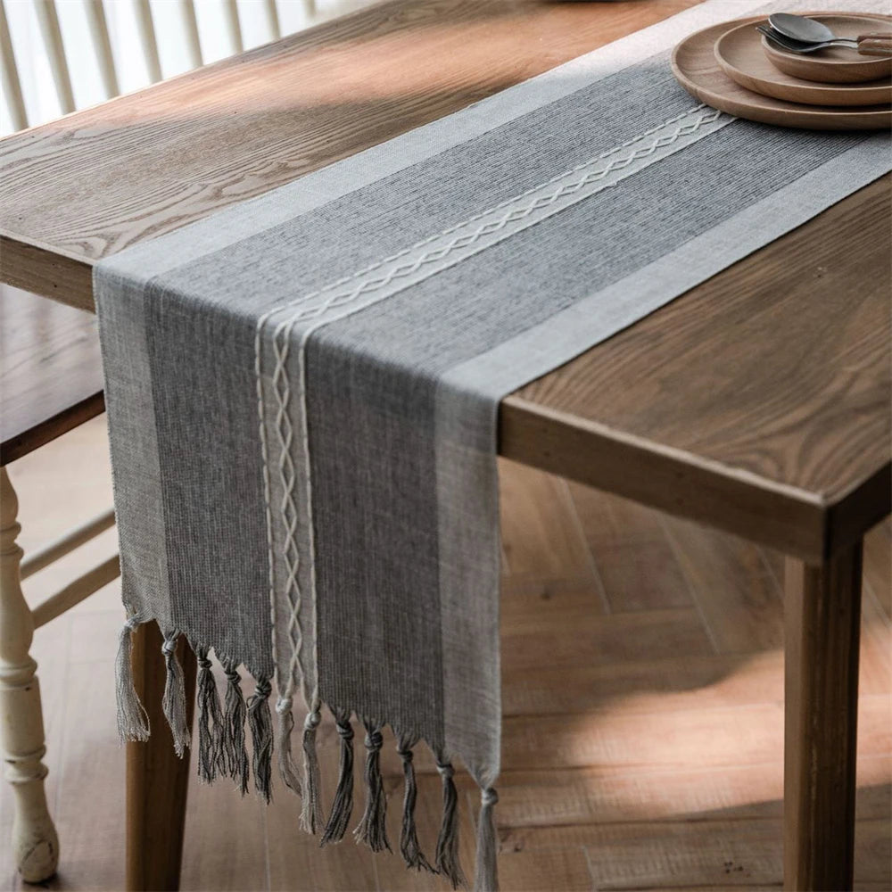 Green Nordic Jacquard Geometric Table Runner